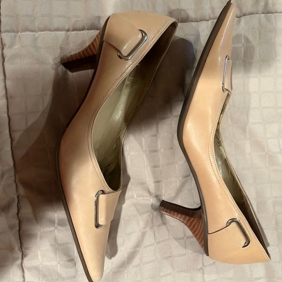 👠HOST PICK👠Circa Joan & David Comfort 365 Beige Leather Heeled Pumps - size 8 - Picture 3 of 6